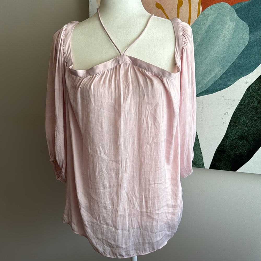 🩷 Off the Shoulder Vince Camuto Blouse 🩷